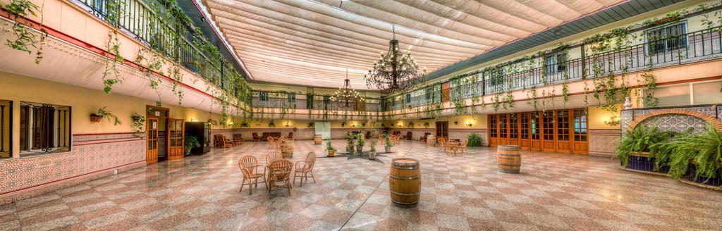 Hotel Sandra Alcala de Guadaira Exterior photo