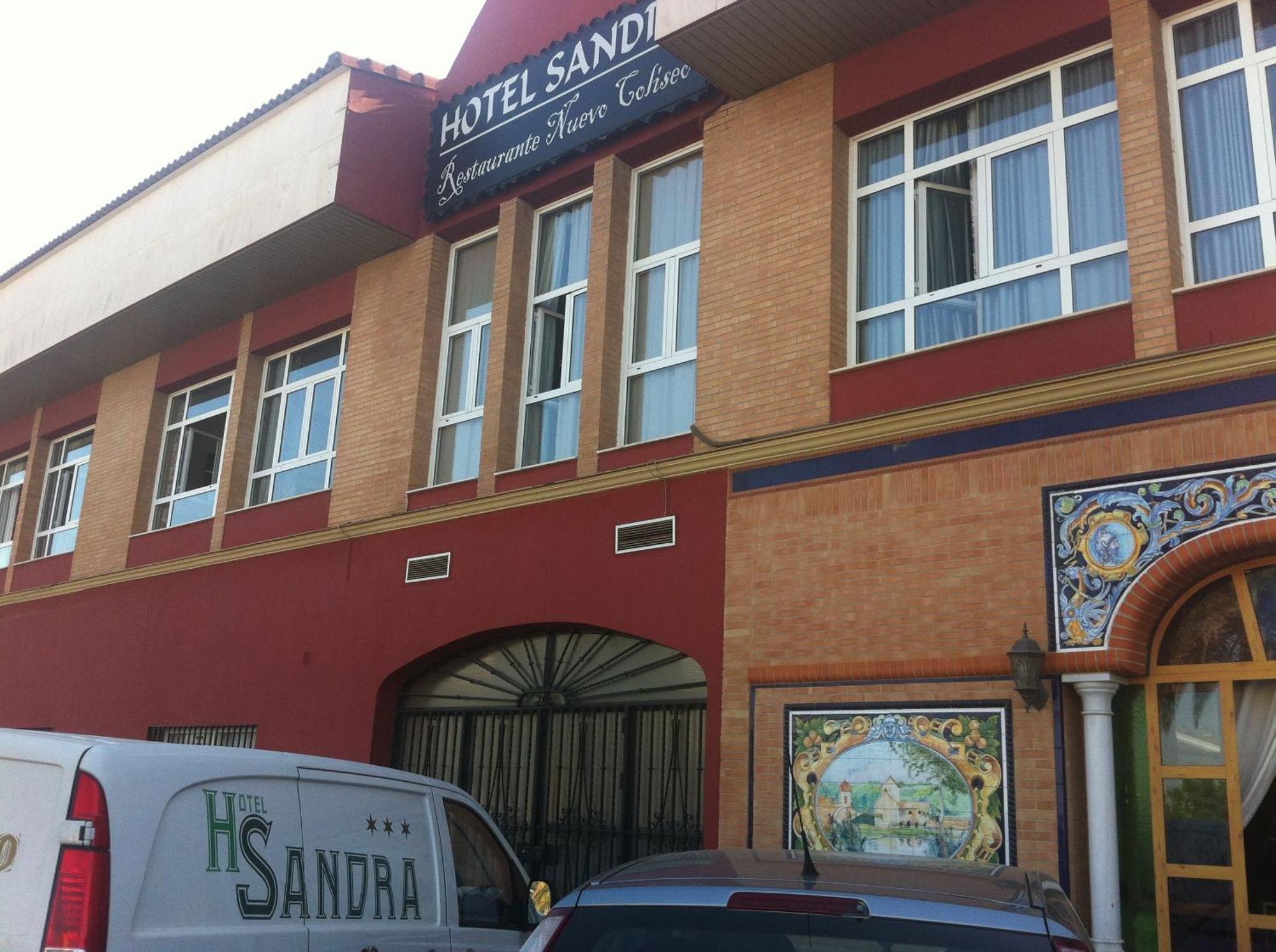 Hotel Sandra Alcala de Guadaira Exterior photo